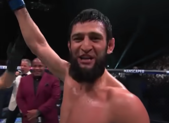 UFC 308 : Khamzat Chimaev s’impose au premier round !